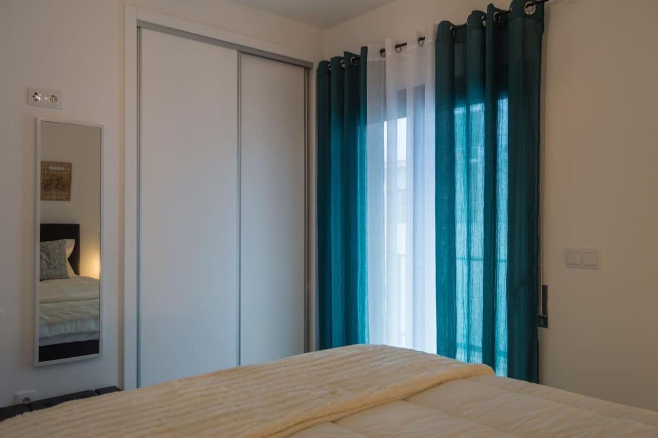 What A Life! Apartment Назаре Екстериор снимка